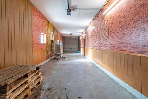 Lagerhalle - Anlieferung - 