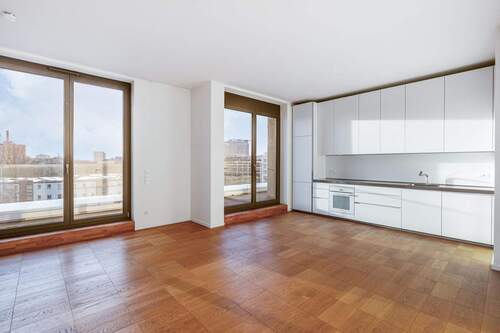 Wohn- und Esszimmer - 4 Zimmer Etagenwohnung in Berlin