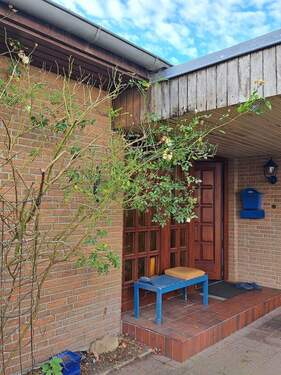 Überdachter Eingangsbereich - 