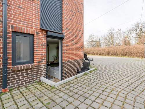 Titelbild - Modernes Mehrfamilienhaus von 2022 - 12 vermietete Wohneinheiten plus Bauvorbescheid für 3 weitere