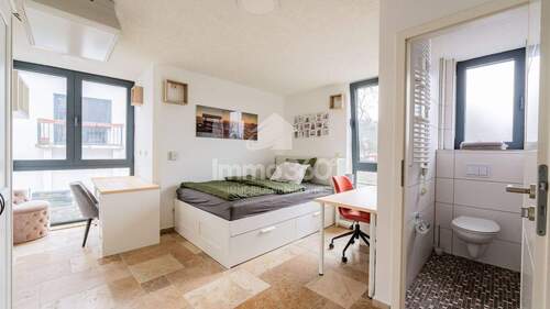 leere Wohneinheit OG - 1 Zimmer Mehrfamilienhaus, Wohnhaus zum Kaufen in Potsdam