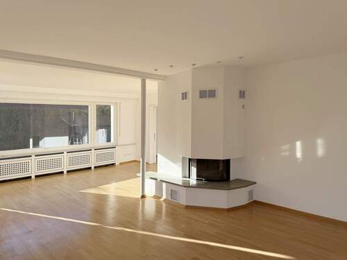 Wohnzimmer mit Kamin - 