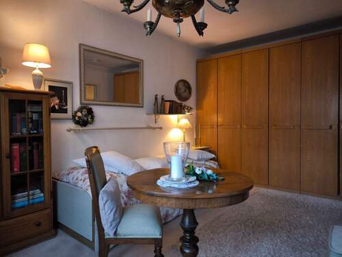 Schlafzimmer Ansicht 2 - 