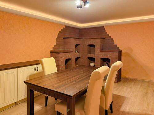 Weinzimmer oder Partyraum - 