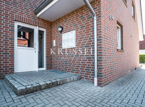 Freundlicher Eingangsbereich mit einladendem Charakter - Etagenwohnung mit 85,00 m&sup2; in Lingen zur Miete