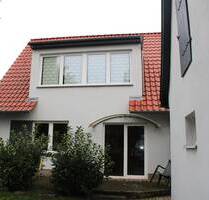Kurzfristig beziehbar und Platz für die ganze Familie - Nebengelass und Garten inklusive - Herbsleben