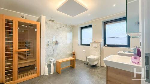 Badezimmer - Einfamilienhaus mit 136,00 m&sup2; in Neumünster zum Kaufen