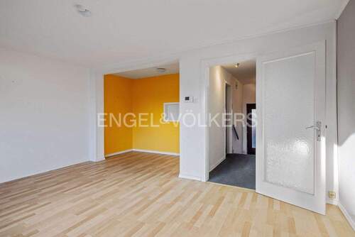 Wohnzimmer mit Essbereich - 