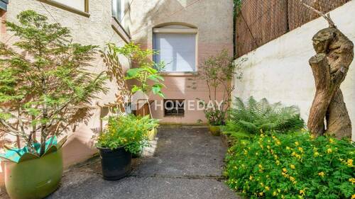 Innenhof 1 - 1 Zimmer Mehrfamilienhaus, Wohnhaus zum Kaufen in Stuttgart