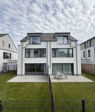 Gartenansicht Südseite - Hochwertiges Architekten - Einfamilienhaus 6-Zimmer mit EBK in Bad Homburg KFW 55