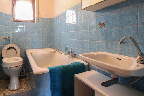 Badezimmer, 1. Obergeschoss - 