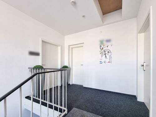 Eingangsbereich Büro - 