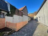 Hofansicht mit Terrasse - 