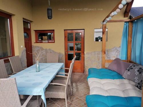  Terasse - 4 Zimmer Mehrfamilienhaus, Wohnhaus in Letenye nah