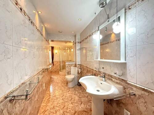 Badezimmer Erdgeschoss - 