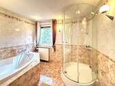 Badezimmer Erdgeschoss - 