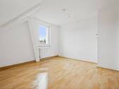 Wohnzimmer b (DG-Wohnung) - 