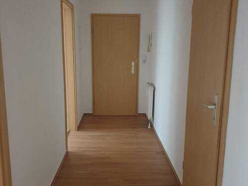 Flur.jpg - Etagenwohnung mit 50,00 m² in Wildenfels zur Miete