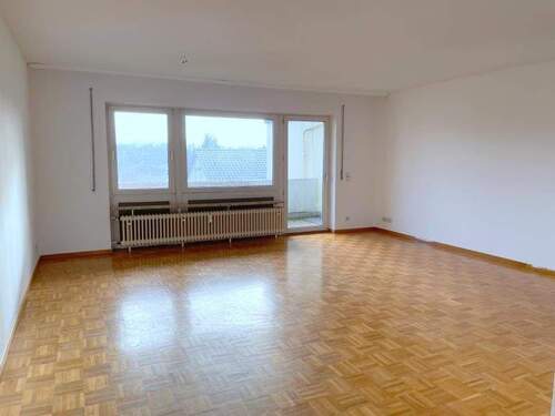 Wohnzimmer - 3 Zimmer Etagenwohnung zur Miete in Großseifen