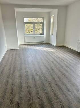 Wohnzimmeransicht II - 3 Zimmer Etagenwohnung in Chemnitz