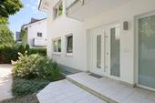 04 Privater Eingang - 4 Zimmer Etagenwohnung in München