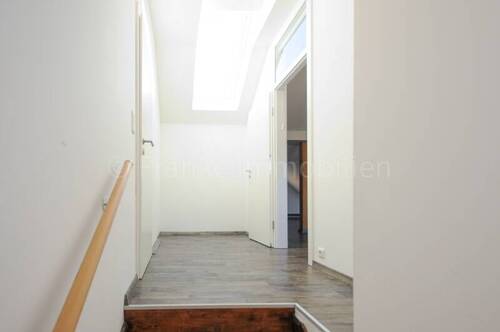 Flur Wohnung DG - 