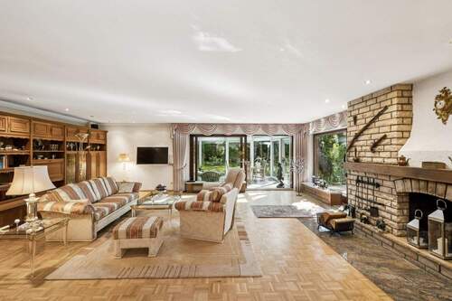 Salon - Einfamilienhaus mit 240,00 m&sup2; in Berlin zum Kaufen