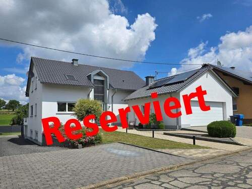 Reserviert - Luxuriöses Einfamilienhaus mit Einliegerwohnung und Doppelgarage Nähe LUX-TR-BIT !