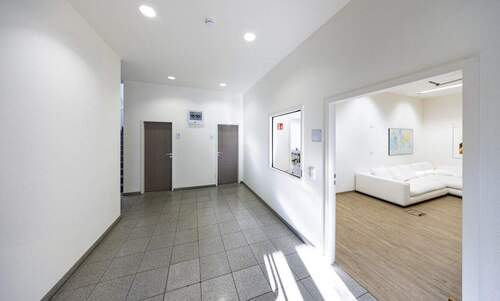 Eingangsbereich Ansicht 2 - Büro mit 400,00 m&sup2; in Düsseldorf / Heerdt zum Kaufen