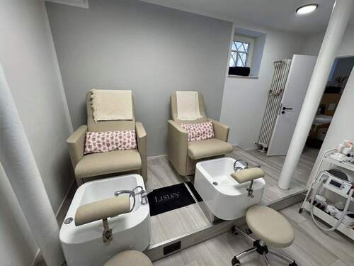 Ladenfläche rechts - 