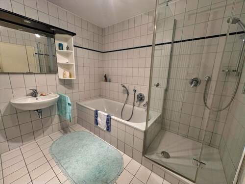 Badezimmer Wohnung 1.OG - 