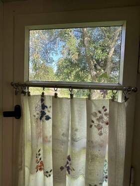 Kleines Fenster im Bad - 