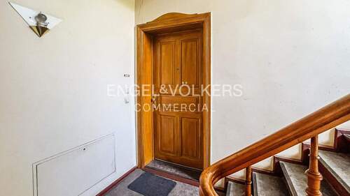 Beispiel Wohnungstür - Einfamilienhaus zum Kaufen in Neuruppin