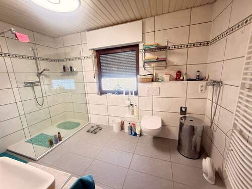 Bad - Bungalow mit 177,00 m&sup2; in Waldbrunn zum Kaufen