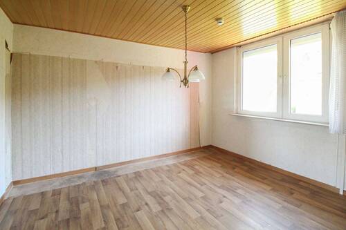 Wohnzimmer - 3 Zimmer Etagenwohnung zum Kaufen in Krefeld