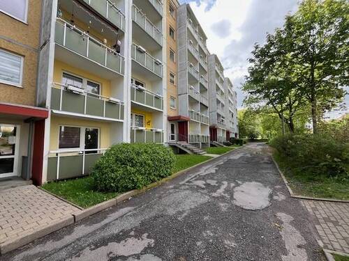 Außenansicht.jpg - Charmante 3-Zimmer-Wohnung in Zwickau mit Balkon und optimaler Anbindung