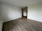 Wohnzimmer 1.jpg - 3 Zimmer Etagenwohnung in Zwickau