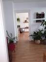 Durchblick vom Flur ins Büro und Wohnzimmer - 