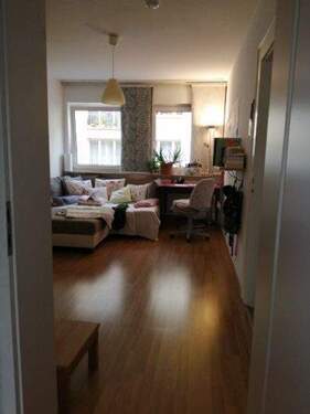 Zimmer 2 Wohnzimmer vom Schlafzimmer aus - 
