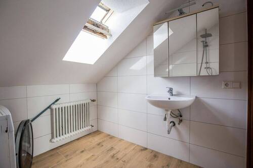 Bad 01 - 2 Zimmer Etagenwohnung zur Miete in Göppingen