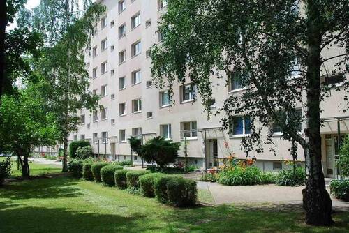 Hausansicht - Etagenwohnung mit 39,30 m² in Chemnitz zur Miete