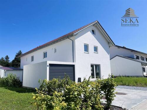 Außenansicht - Moderne Doppelhaushälfte mit Garten & Garage im familienfreundlichen Neubaugebiet