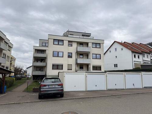 Bild 1 - Gut geschnittene und gepflegte 2-Zimmer-Wohnung mit Balkon und Einbauküche