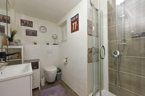 Duschbad mit Fenster - 