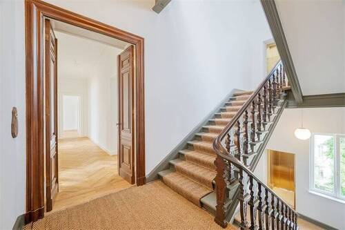 Treppenhaus - Etagenwohnung in Berlin zum Kaufen