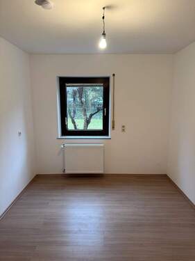 Arbeits- oder Kinderzimmer.jpg - 