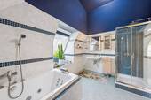 Bad im Obergeschoss - 