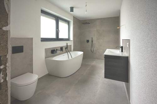 Bsp. Bad mit Wanne + Dusche - 