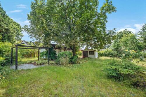 Kleiner Bungalow - Grundstück zum Kaufen in Berlin
