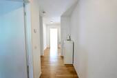 Flur - 2 Zimmer Etagenwohnung zum Kaufen in Bonn / Lengsdorf